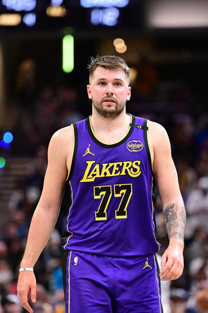 lol段位查询-包含纽约尼克斯赛后遗憾出局,志在NBA总决赛名次提升,球迷炸锅,球队文化再被提及的词条